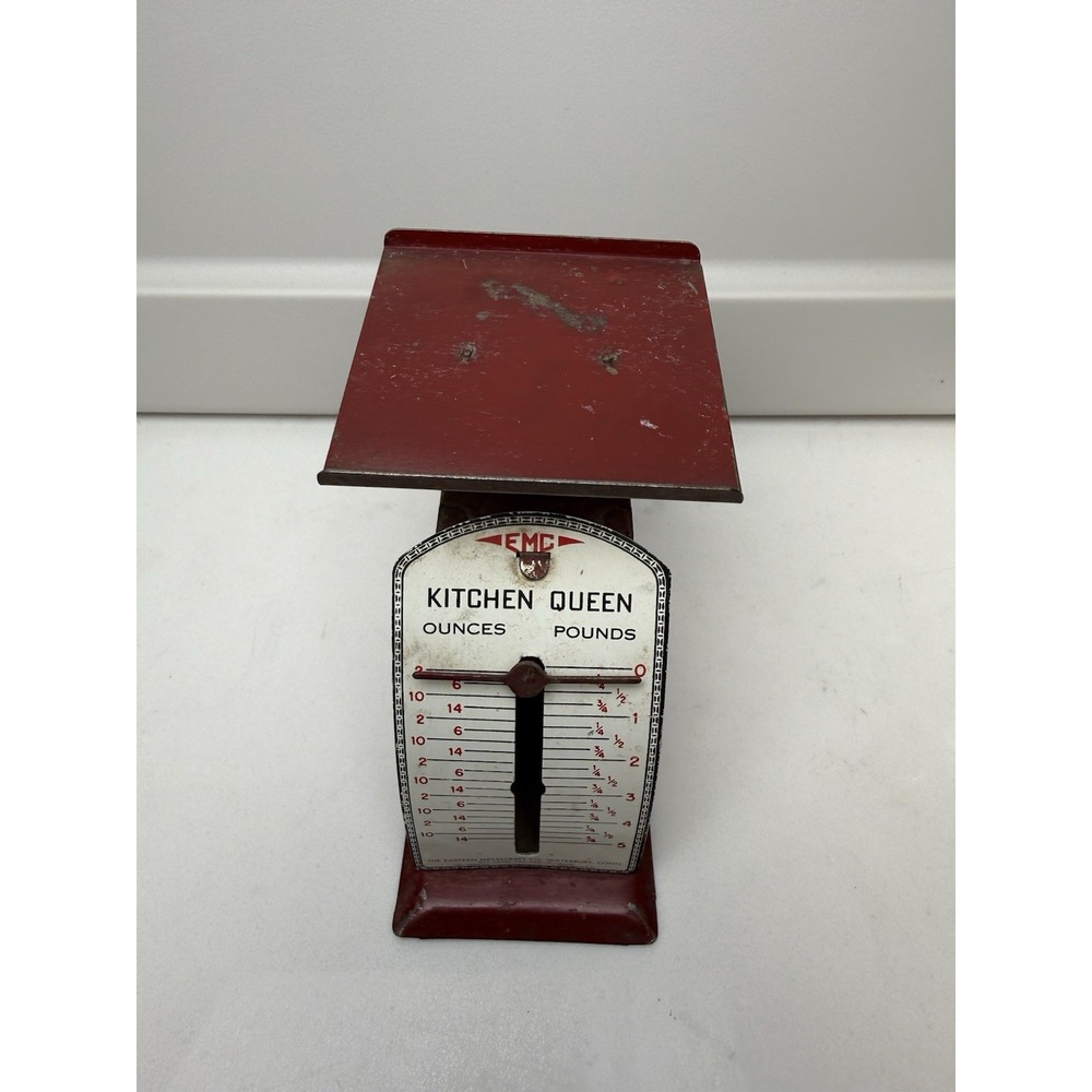 Vintage-Style Red Kitchen Scale